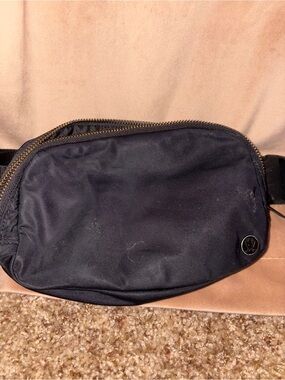 lululemon athletica Black Crossbody/Fanny Pack